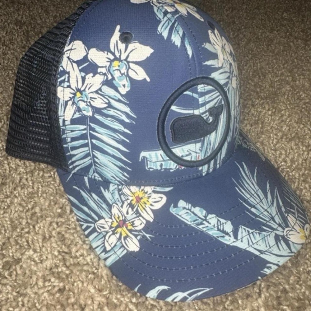 Vineyard vines floral trucker hat